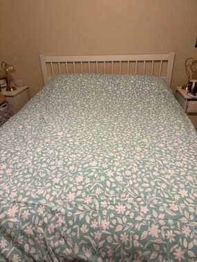 Eddie Bauer king size Aqua and White Floral Duvet Cover